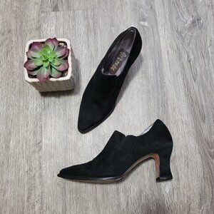 Ingledews * Vintage Black Suede Ankle Shoe Sz 7.5